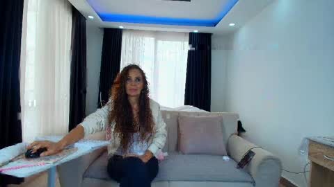 Snapshot of evasweet__ chatting on May 12, 2026, 2:58 pm EVA LUNA online show from May 12, 2026, 2:58 pm
