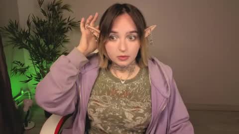 EvaTheWitcher online show from May 24, 2026, 3:00 am