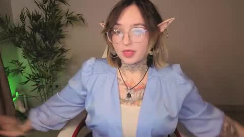 Snapshot of evathewitcher chatting on June 6, 2026, 9:14 am EvaTheWitcher online show from June 6, 2026, 9:14 am