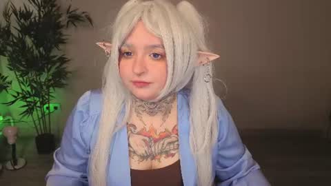 Snapshot of evathewitcher chatting on June 17, 2026, 2:03 am EvaTheWitcher online show from June 17, 2026, 2:03 am