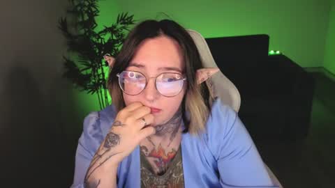 Snapshot of evathewitcher chatting on June 22, 2026, 2:02 am EvaTheWitcher online show from June 22, 2026, 2:02 am