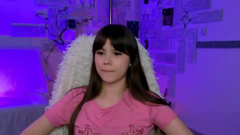 Snapshot of evathopson chatting on April 25, 2026, 1:41 pm Eva next stream - - 1600 UTC2000 online show from April 25, 2026, 1:41 pm