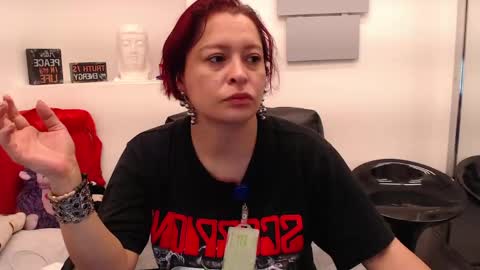 Eva Twiss online show from May 13, 2026, 12:02 pm