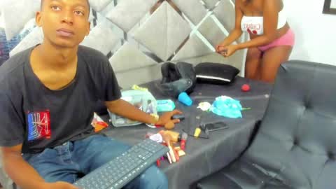 Eva And Emmanuel online show from April 22, 2026, 2:07 pm