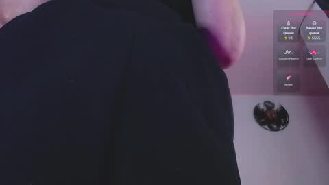 Eve Blue  friends. IG eve blue77 TW EveBlue 1 OF eveblue7 online show from February 17, 2026, 1:57 am