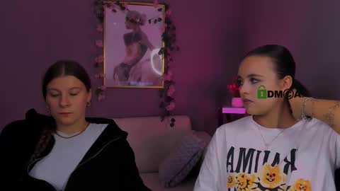 eve rose  online show from September 24, 2025, 1:47 pm