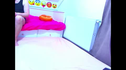 EVEANDMAX online show from March 12, 2026, 8:04 pm