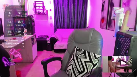 Evee online show from January 24, 2025, 5:11 pm