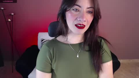 Evee online show from April 21, 2026, 2:56 pm