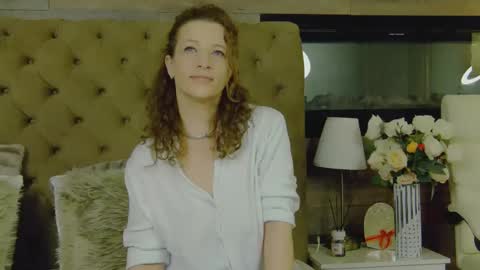 EveHamilton online show from January 20, 2025, 8:29 pm