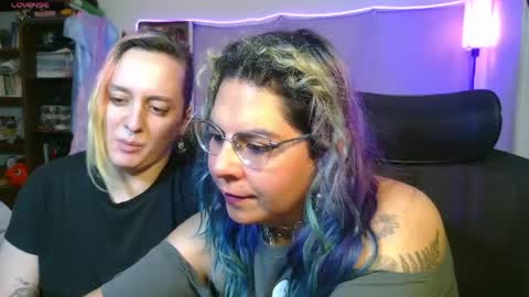 Snapshot of evelan123 chatting on May 4, 2026, 7:43 pm Chulal online show from May 4, 2026, 7:43 pm