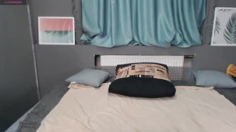 Snapshot of evelibston chatting on February 24, 2025, 8:06 am EveLibston online show from February 24, 2025, 8:06 am