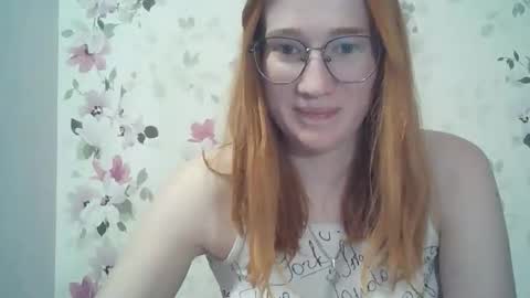 Snapshot of eveliina_shy chatting on May 7, 2026, 4:45 pm Evelina online show from May 7, 2026, 4:45 pm
