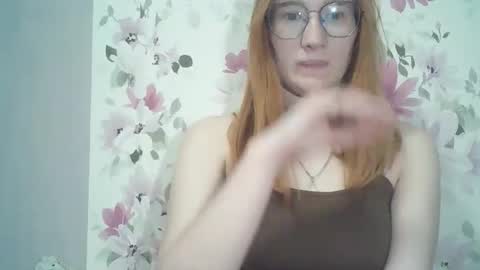 Snapshot of eveliina_shy chatting on May 9, 2026, 4:01 pm Evelina online show from May 9, 2026, 4:01 pm