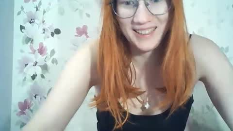 Snapshot of eveliina_shy chatting on May 14, 2026, 2:13 pm Evelina online show from May 14, 2026, 2:13 pm