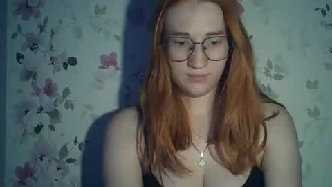 Snapshot of eveliina_shy chatting on June 9, 2026, 4:18 pm Evelina online show from June 9, 2026, 4:18 pm