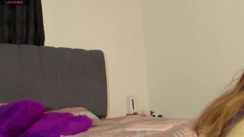 evelin888 online show from April 20, 2026, 9:38 pm