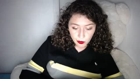 Snapshot of evelin97 chatting on April 3, 2026, 11:47 pm evelin97 online show from April 3, 2026, 11:47 pm
