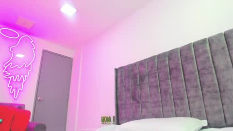 evelin__thompsson online show from April 11, 2026, 1:21 am