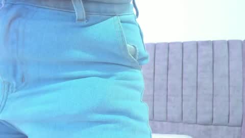 Snapshot of evelin__thompsson chatting on June 4, 2026, 3:12 am evelin__thompsson online show from June 4, 2026, 3:12 am
