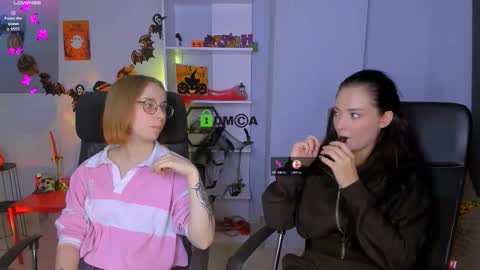 evelina online show from October 30, 2025, 1:34 pm