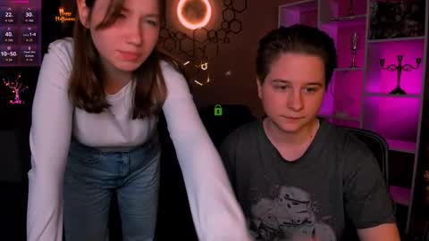 evelina online show from November 9, 2025, 9:13 pm