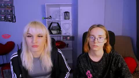 evelina online show from November 23, 2025, 8:08 pm