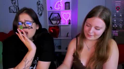 evelina online show from December 2, 2025, 11:34 pm