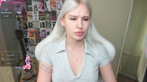 Snapshot of evelinalu chatting on May 31, 2026, 1:36 am Evelina online show from May 31, 2026, 1:36 am