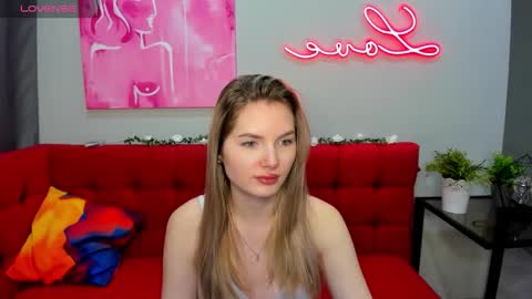 Eveline online show from September 9, 2025, 9:09 am