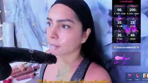 Snapshot of evelinn_belen chatting on July 1, 2026, 4:51 pm Evelinn belen online show from July 1, 2026, 4:51 pm