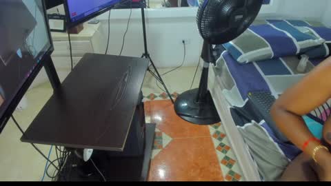 DAYANITA online show from January 11, 2025, 7:05 pm