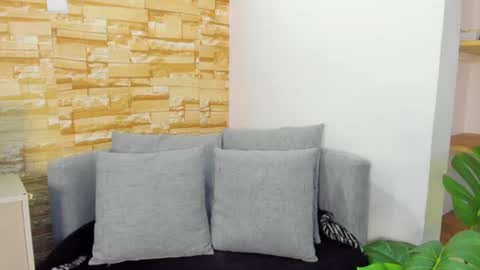 Snapshot of evelyn__rose1 chatting on August 6, 2026, 2:13 am evelyn__rose1 online show from August 6, 2026, 2:13 am