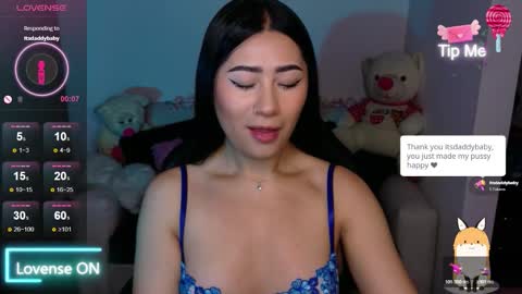 Evelyn online show from December 2, 2025, 4:02 pm