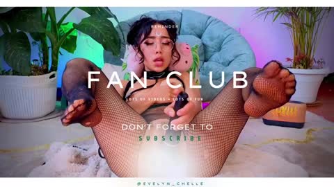 Im Eve or Chelle Next Stream 191224  online show from January 7, 2025, 4:59 pm