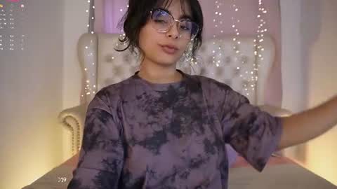 Snapshot of evelyn_evelyn chatting on June 23, 2026, 5:33 pm evelyn evelyn online show from June 23, 2026, 5:33 pm