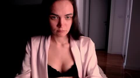 Snapshot of evelyn_gg chatting on April 28, 2026, 9:25 am Evelyn online show from April 28, 2026, 9:25 am