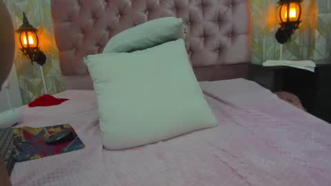 evelyn_morgan1 online show from December 3, 2024, 6:15 am