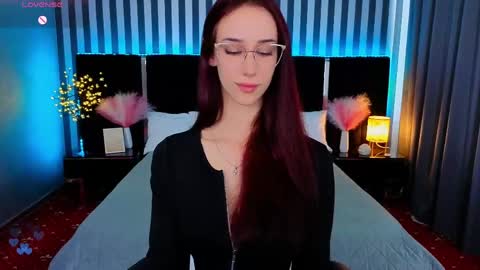 Snapshot of evelyn_rush1 chatting on May 1, 2026, 2:32 pm evelyn rush1 online show from May 1, 2026, 2:32 pm