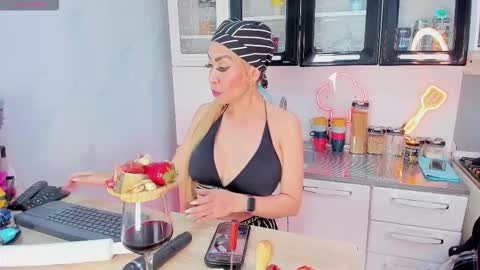 EvelynaGrey online show from March 15, 2026, 4:29 am