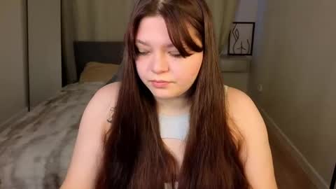Snapshot of evelyne_loo chatting on April 13, 2026, 1:00 am Evelyne Loo online show from April 13, 2026, 1:00 am