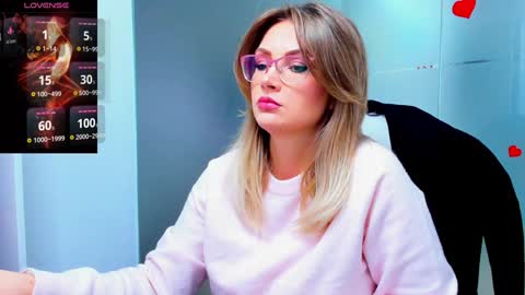 evelyne_rose online show from January 13, 2025, 6:16 am