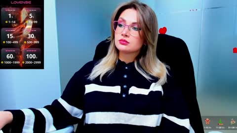 evelyne_rose online show from January 15, 2025, 6:12 am