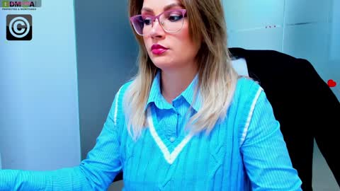 evelyne_rose online show from January 27, 2025, 6:19 am