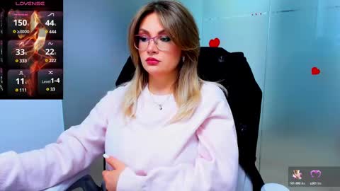 evelyne_rose online show from February 10, 2025, 6:20 am