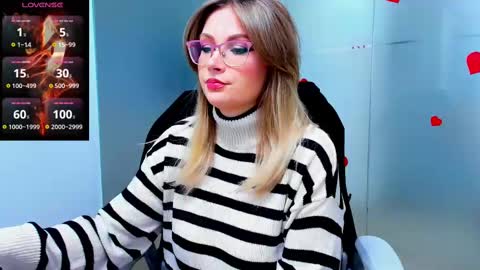 evelyne_rose online show from February 15, 2025, 5:41 am