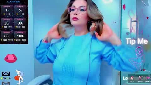evelyne_rose online show from September 10, 2025, 4:56 am
