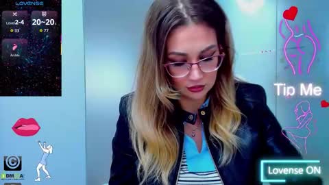 evelyne_rose online show from September 18, 2025, 4:58 am