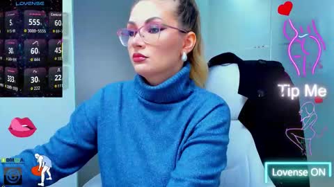evelyne_rose online show from October 18, 2025, 7:31 am