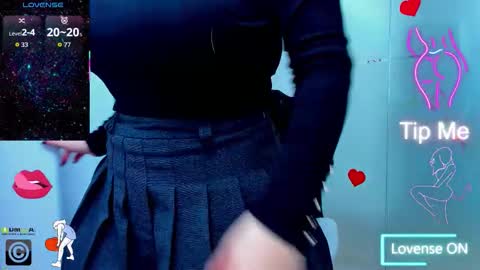 evelyne_rose online show from October 26, 2025, 6:08 am